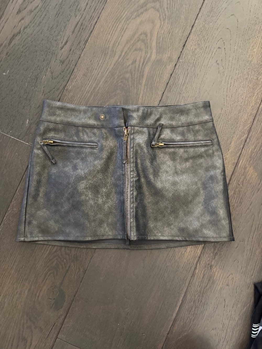Faux leather mini skirt